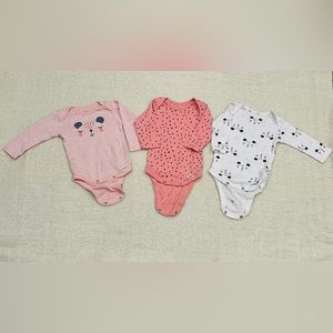 Bundle. Baby girl clothes. 0-3 months. Set of 3 onesies. Gerber.